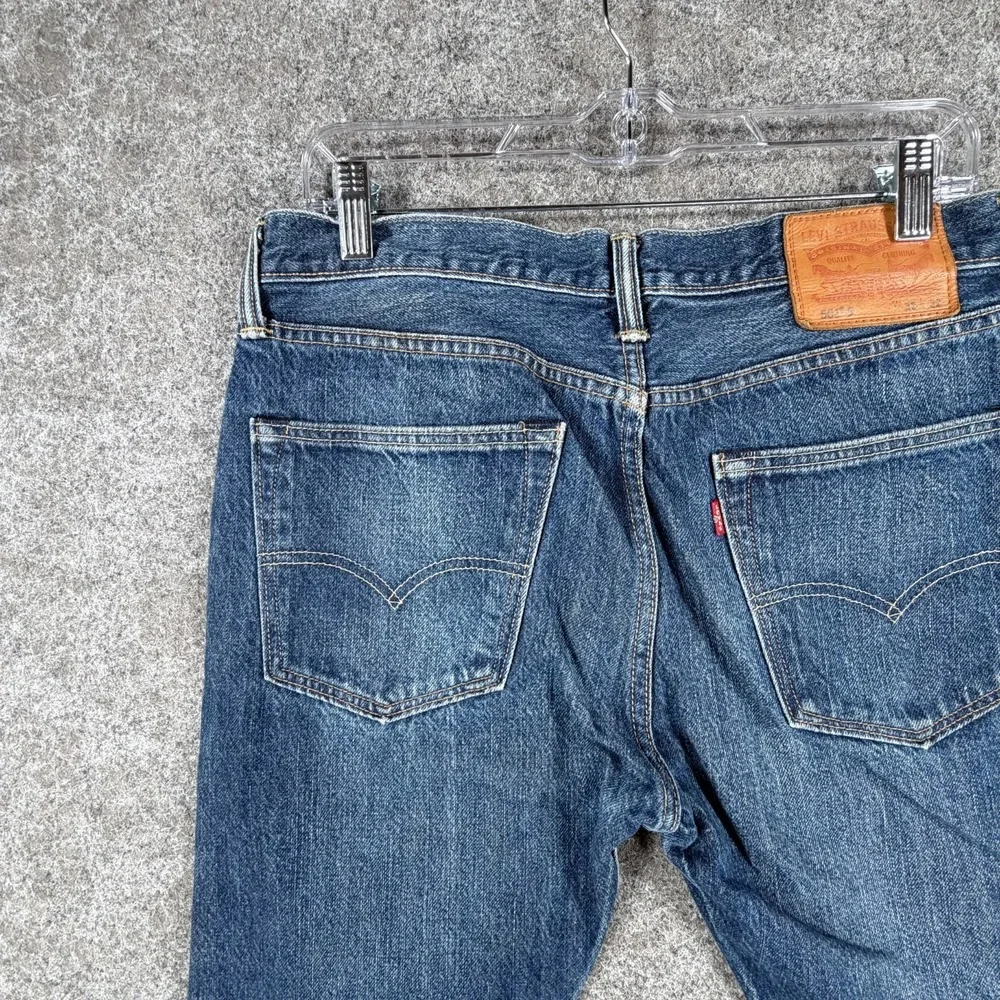 Levi's 501 Original Fit Jeans Mens 32x32 Blue Medium Wash Straight Button Fly